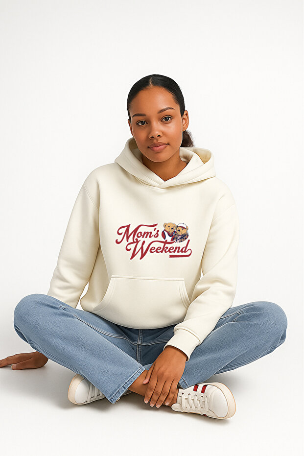 قصة فضفاضة سويت شيرت مطبوع للجنسين من Moms Weekends بغطاء رأس