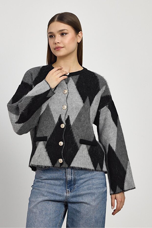 Women's Diamond Patterned Oversized Pocketless Feather Cardigan