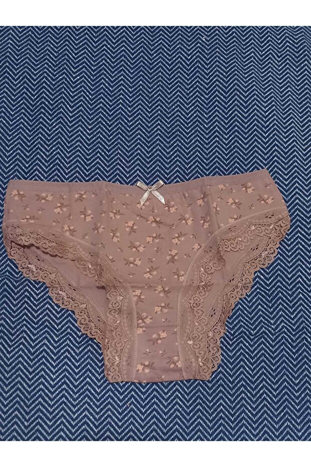طقم ملابس داخلية من الدانتيل المزخرف - 3