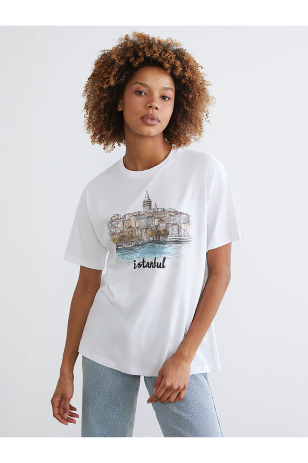 Zero Roba Yaka Istanbul Printed Women's T-Shirt from Uzg Store for Style Enthusiasts