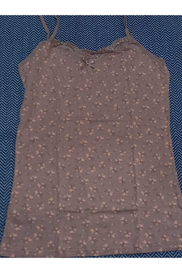 طقم ملابس داخلية من الدانتيل المزخرف - 4