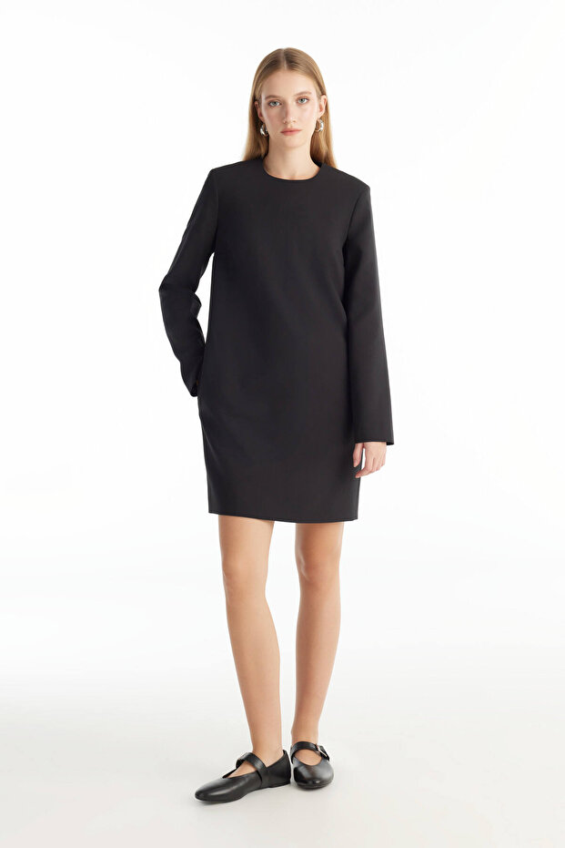 SİYAH YÜNLÜ MİNİ ELBİSE - 1