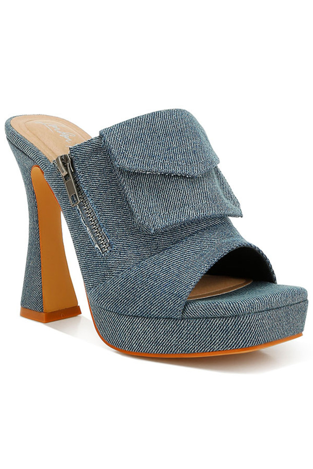 Women Denim Pouch Detail Sandals
