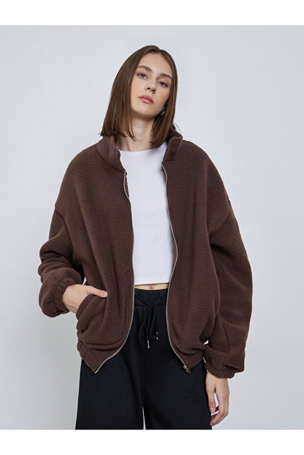 سترة صوفية قصة فضفاضة ذات ياقة باللون البني - 3
