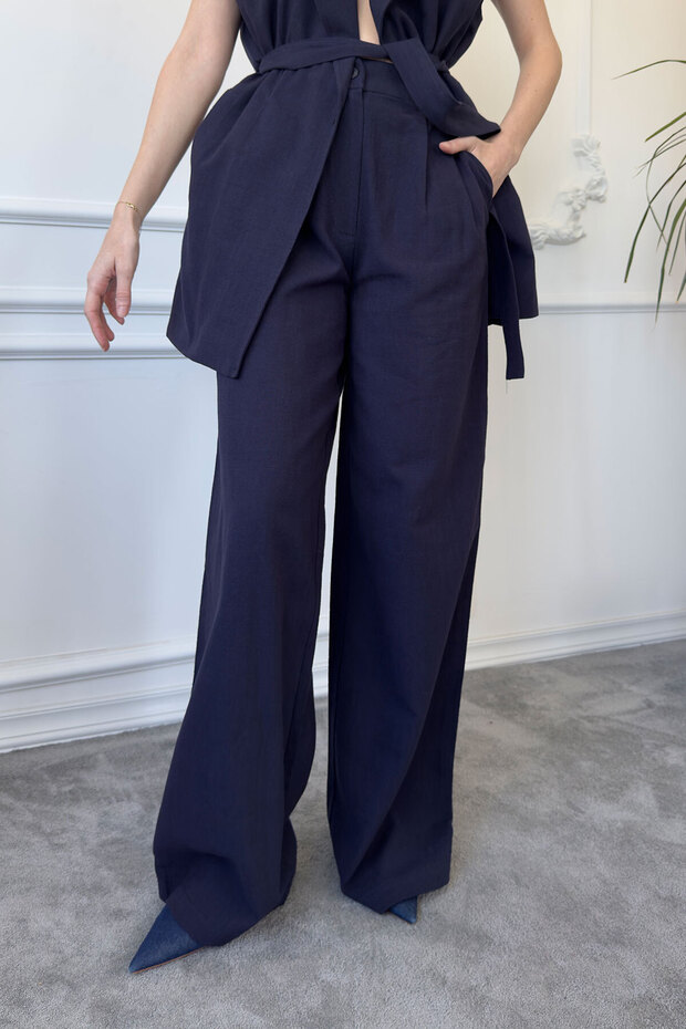 طقم كتان أزرق داكن - بحزام - 3