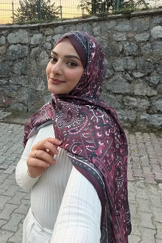 شال يكتا منقوش من القطن ذو ملمس - لون أحمر داكن