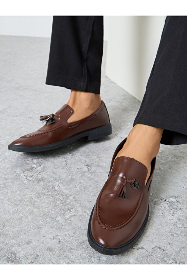 Classic Faux Leather Tassel Loafers