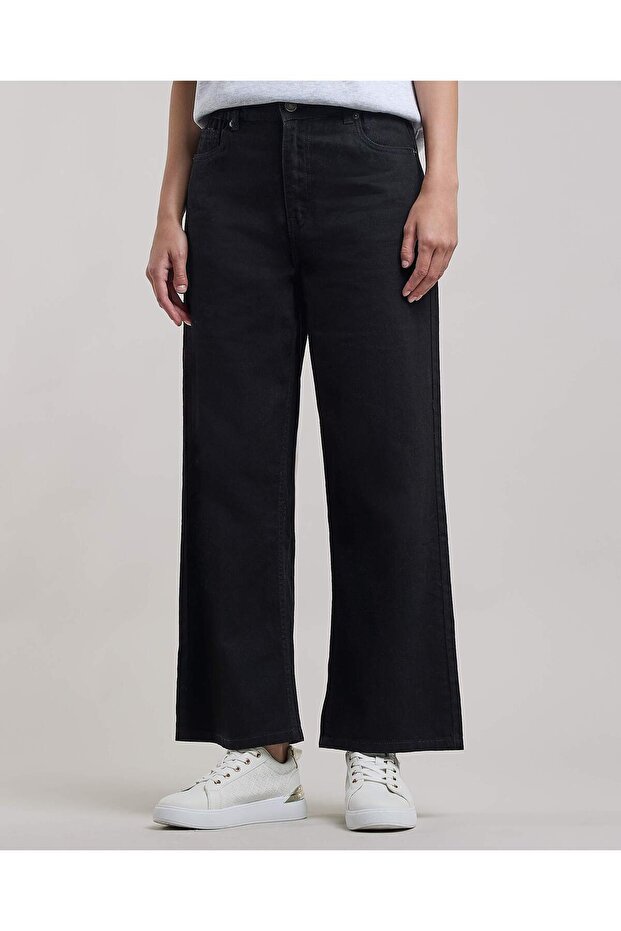 Solid Wide Jeans with Button Closure - 2