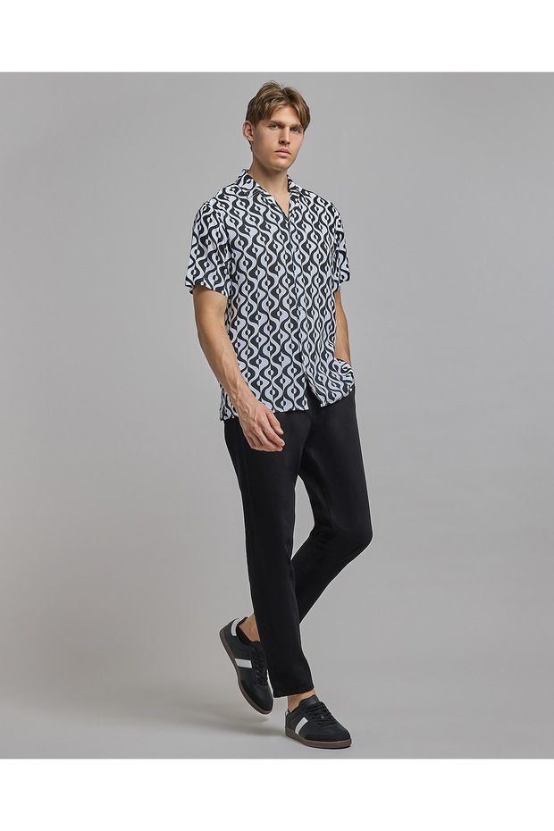 Patterned Shirt with Revere Collar and Short Sleeves