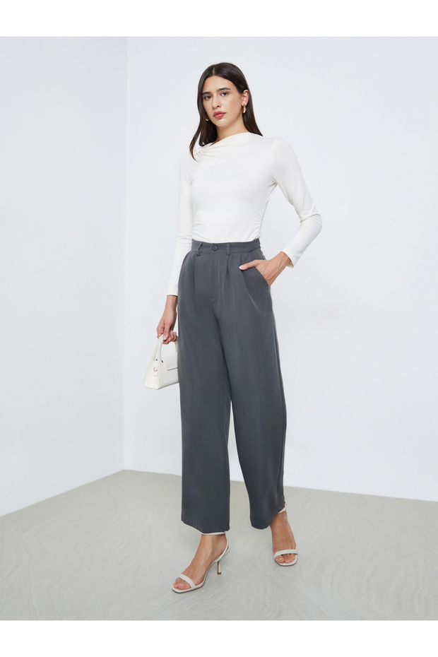 Women Grey Solid Pleated Wide Leg Pants