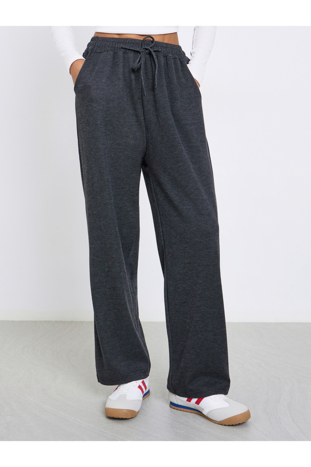 بنطال رياضي أرجل واسعة برباط متين - 2