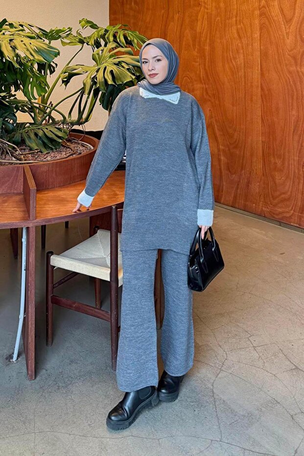 Knitwear Set with Stone Collar Gray