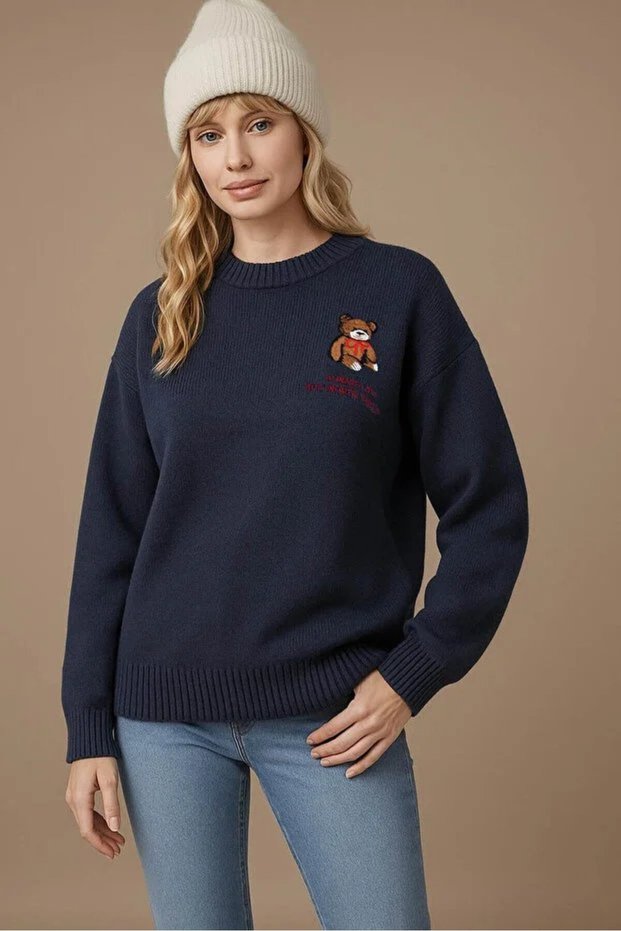 Crew Neck Embroidered Indigo Women's Sweater 25K0313K1