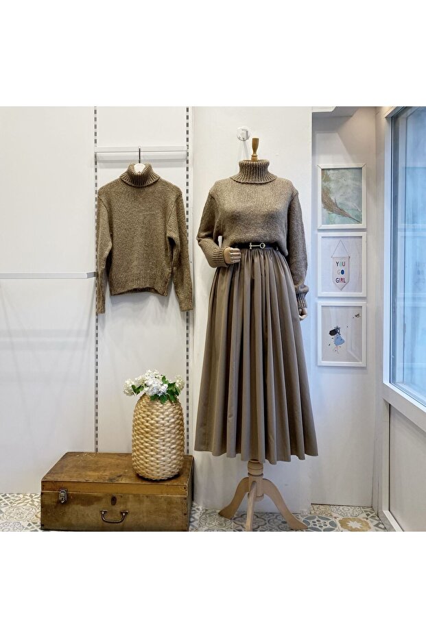 Mink Belted Pleated Skirt