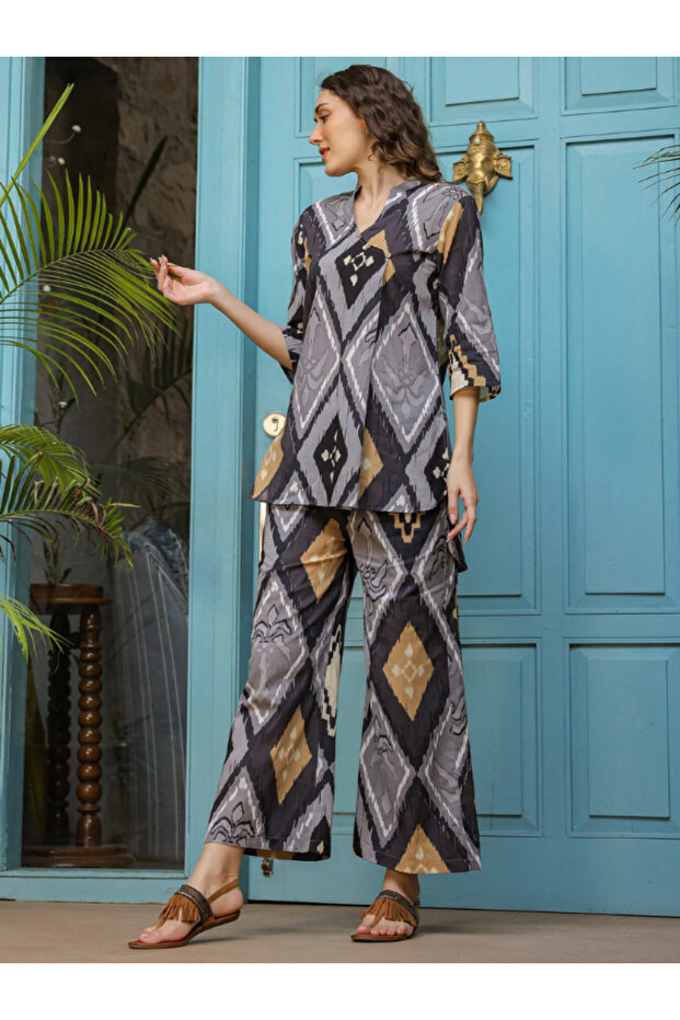 Gray Cotton Salwar Kameez - ALV1109 | Gray