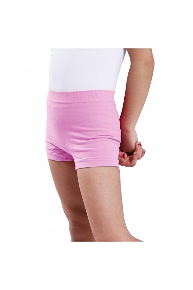 Girls' hot shorts selfie