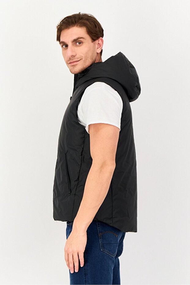 سترة رجالية منفوخة سادة، لون أسود - 4