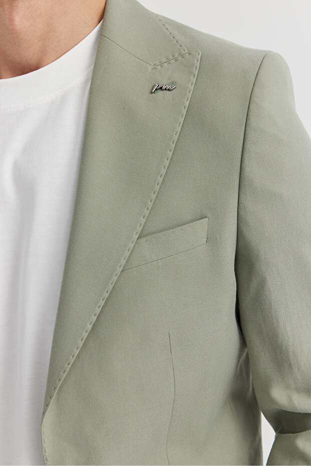 Men's Swallow Collar Jacket - 6