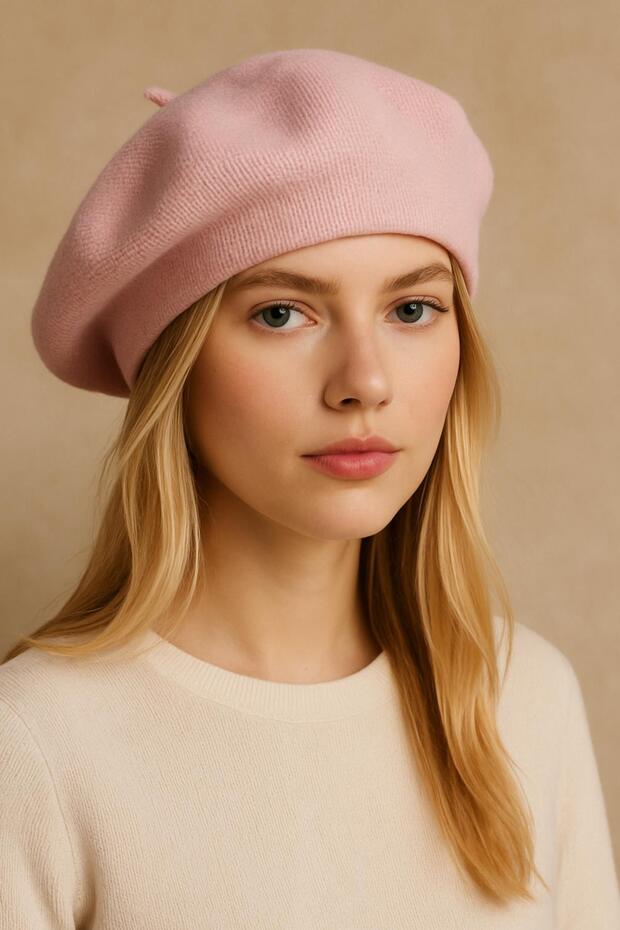 Women's Pink Knitwear French Beret – Soft Textured Winter Model