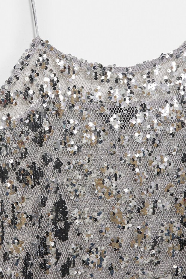 Pullu askılı kısa elbise - 8