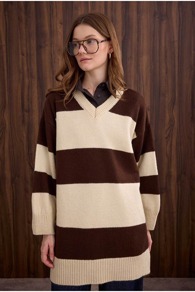 Striped V-Neck Sweater Bone-Brown