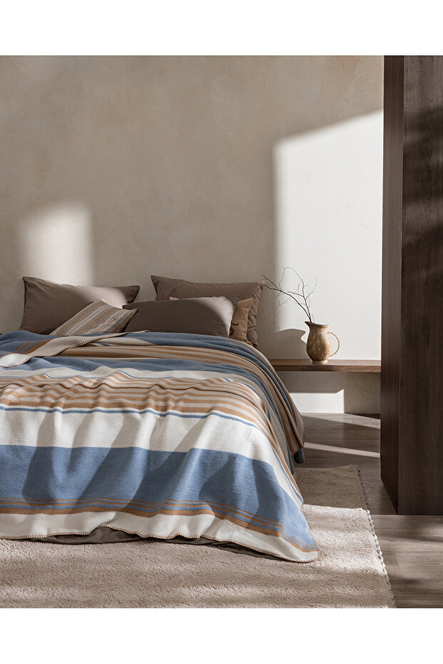 Saulet Double Jacquard Cotton Blanket - Light Blue/Beige