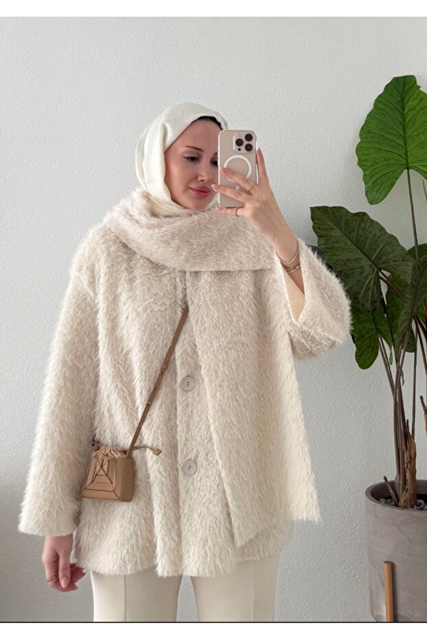 سترة تيدي ذات الريش والياقات - 1