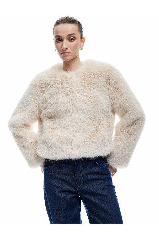 X Melis Ağazat - Suni Faux Fur Coat Cropped Long Sleeve Crew Neck