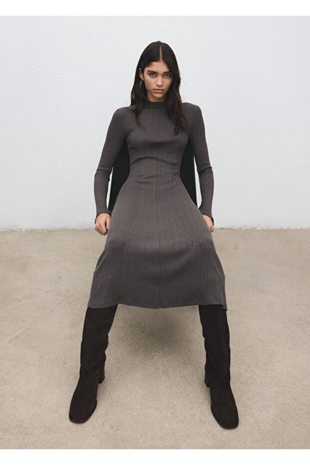 Çan kollu triko elbise - 5