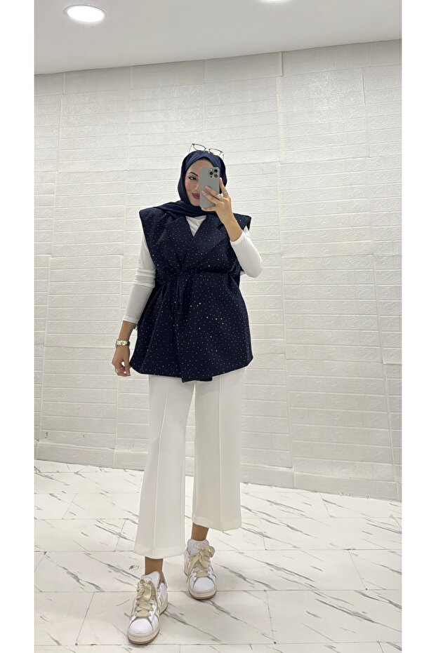 ASTARLI YAKALI TAŞLI PULLU TESETTÜR YELEK - 2