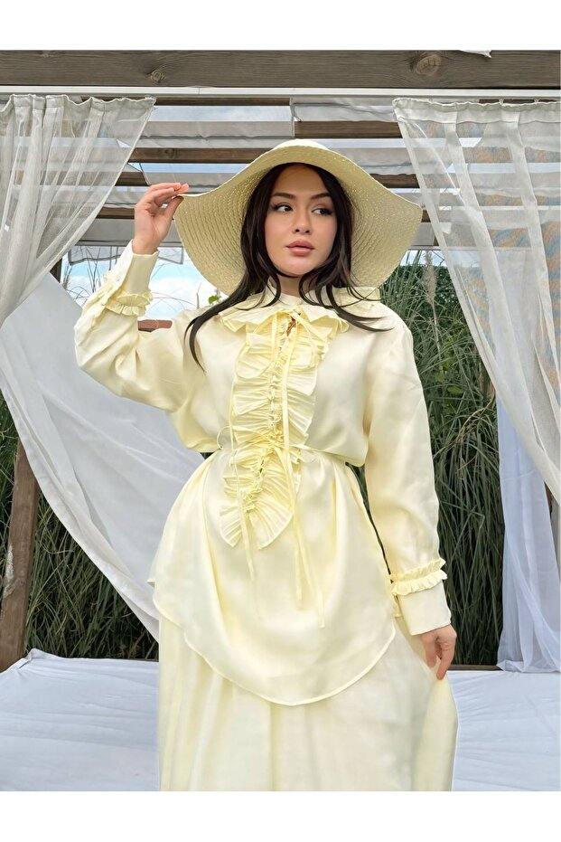 Double Voile Suit with a Ruffled Front Skirt and Lining.