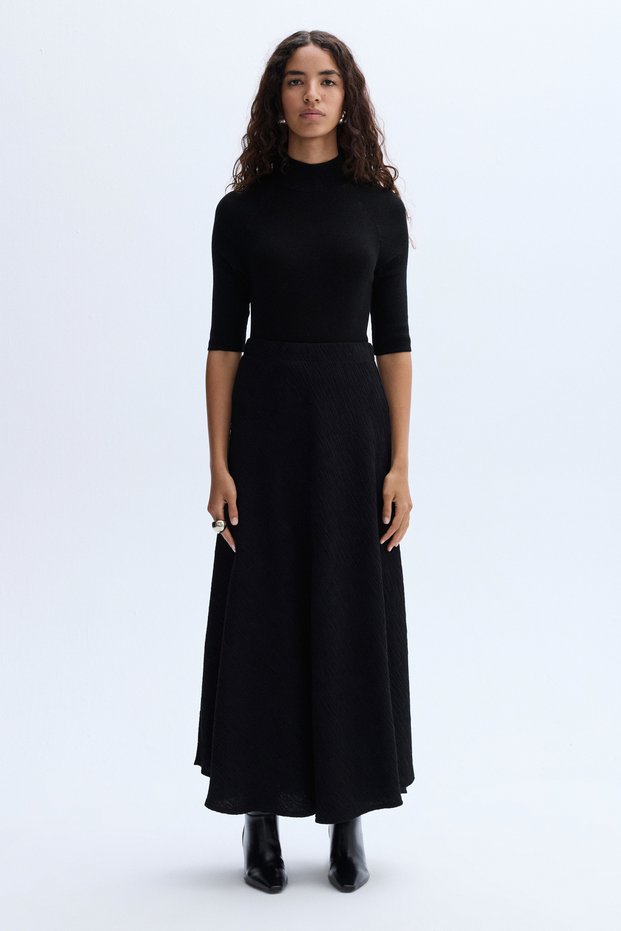 Women's Black Textured Midi Skirt