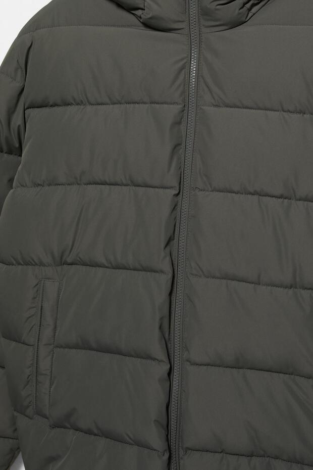 Kapüşonlu hafif şişme ceket - 8