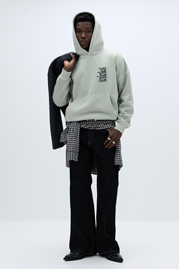 Oversize kapüşonlu grafik baskılı sweatshirt - 1