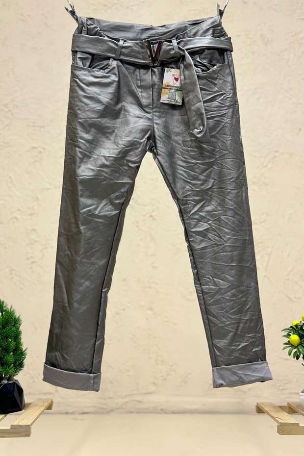 V buckle crash leather imported pants