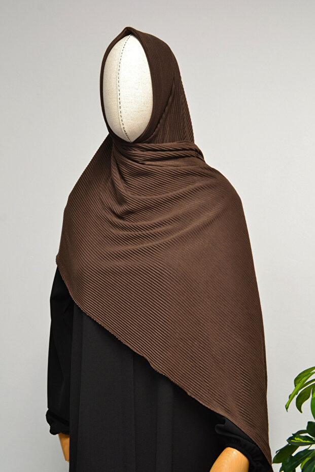 Pleated Practical Shawl – Soft Texture, Easy to Shape