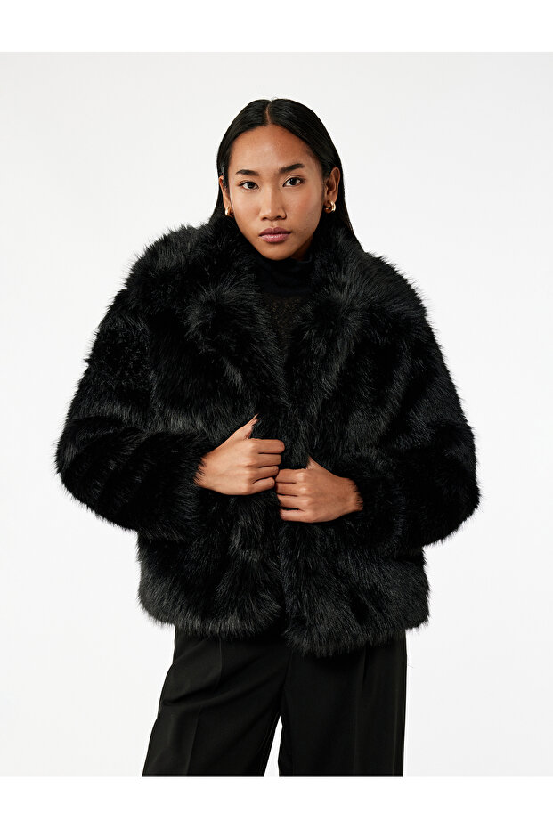 Suni Faux Fur Coat Long Sleeve Crop