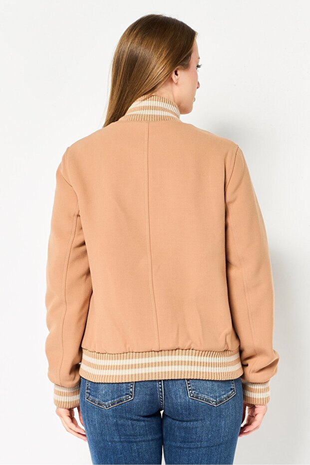 جاكيت بومبر سادة للنساء، لون بني - 3