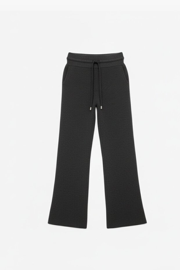 Pocketed Lace-Up Knitwear Trousers