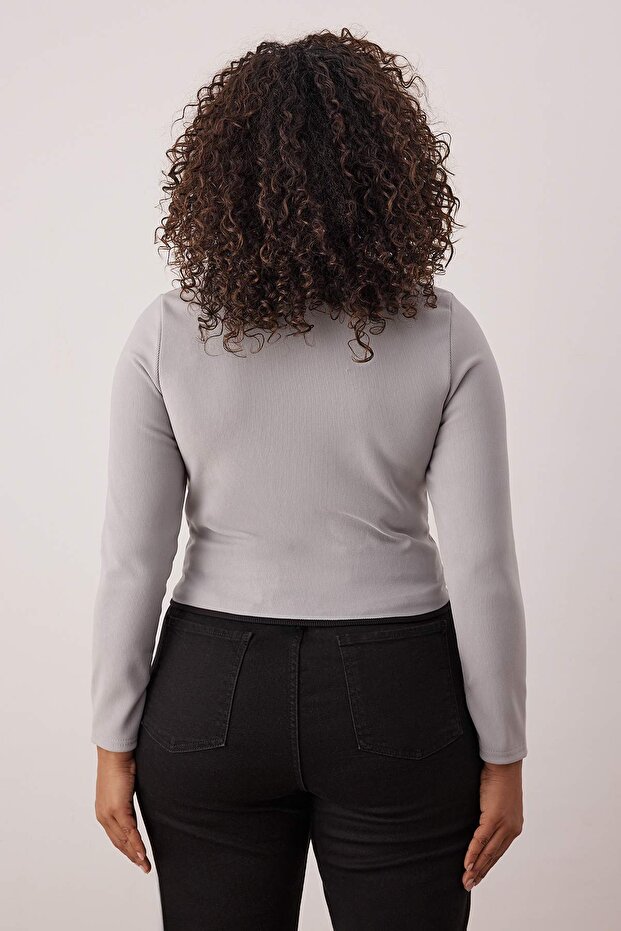 Teen Gri Kontrast Biye Detaylı Fitted/Vücuda Oturan Fermuarlı Yaka Esnek Örme Bluz TBBAW26AF00041 - 4