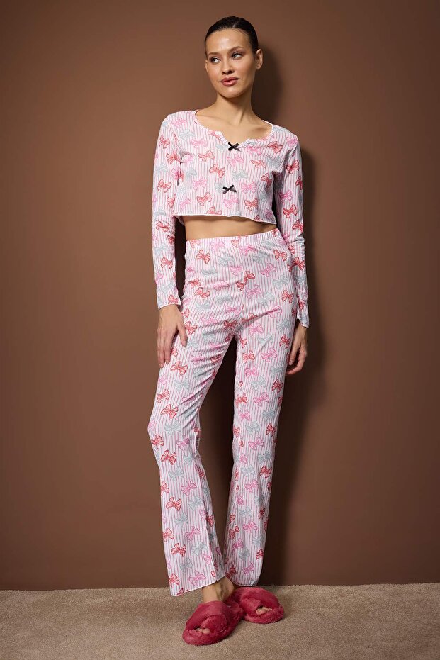 Çok Renkli Pamuklu Çizgili ve Kurdele Fiyonklu Örme Pijama Takımı THMAW26PT00229 - 4