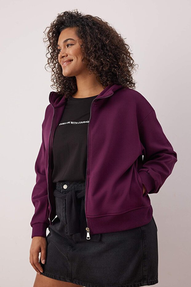 Mor Regular Fit Dökümlü Kumaş Önü Fermuarlı Büyük Beden Sweatshirt TBBAW26AO00031 - 2