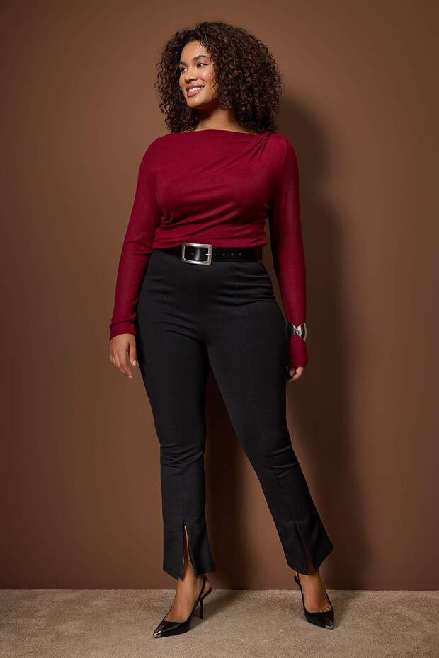 Bordo Fitted/Vücuda Oturan Asimetrik yaka Detaylı Yumuşak Kumaşlı Esnek Örme Bluz TBBAW26AF00088 - 2