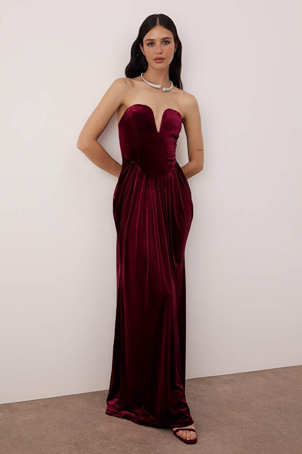 Bordo Kadife Kalp Yaka Maxi Abiye & Mezuniyet Elbisesi TPRAW26AE00006 - 2