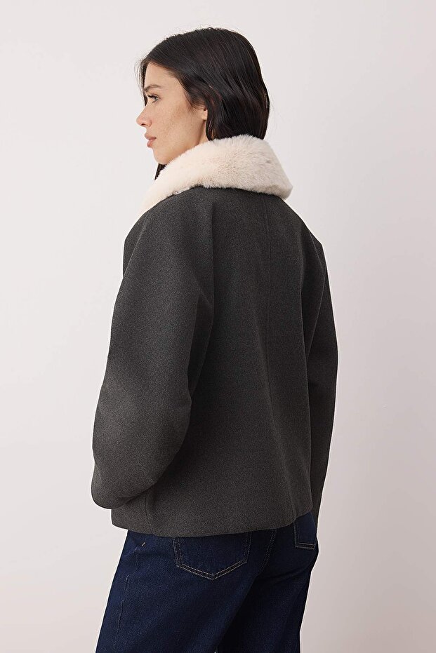 Antrasit Oversize Suni Kürk Yakalı Kısa Oversize Kaşe Kaban TWOAW26KB00073 - 5