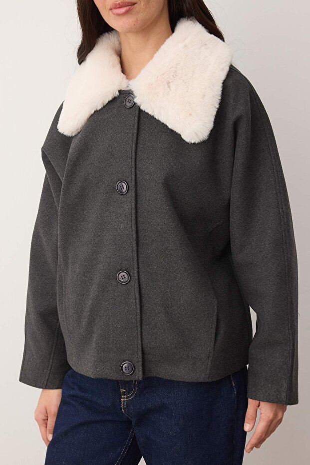 Antrasit Oversize Suni Kürk Yakalı Kısa Oversize Kaşe Kaban TWOAW26KB00073 - 4
