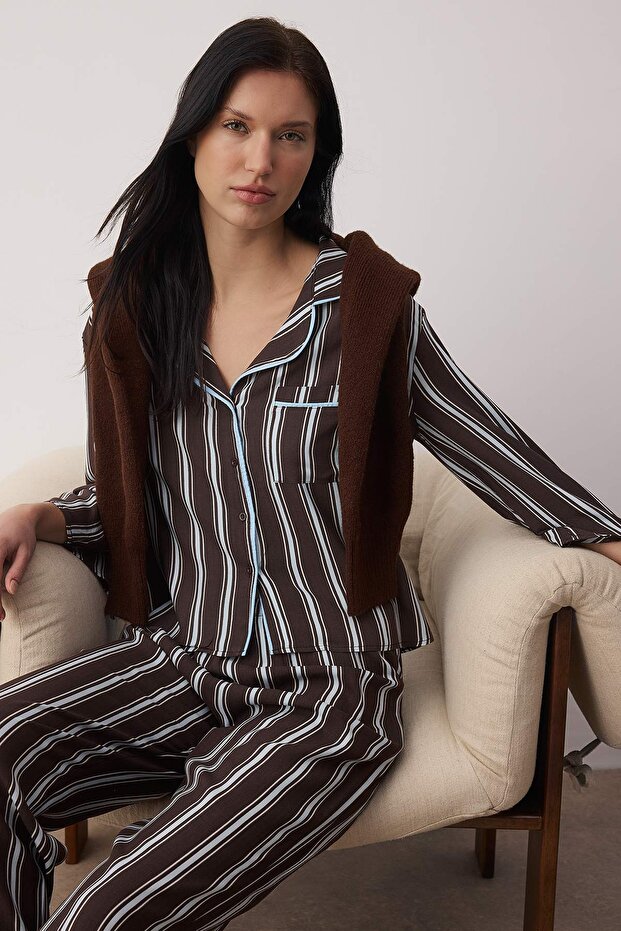 Kahverengi-Mavi Çizgili Biyeli Viskon Dokuma Pijama Takımı THMAW21PT0292 - 2