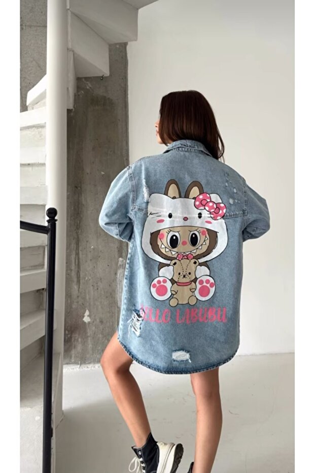 سترة من الدنيم كبيرة الحجم بطبعة خلفية - 1