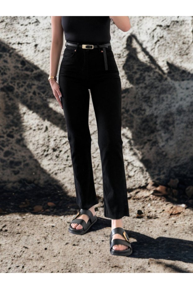Julia Black Raw Hem Mom Fit Strait Jean