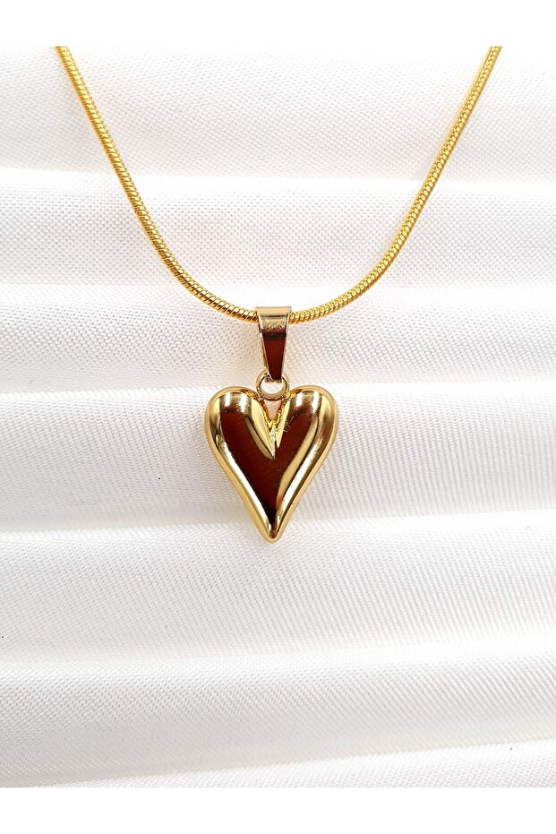 Gold Heart Necklace – Elegant Snake Chain, Stylish and Timeless Design